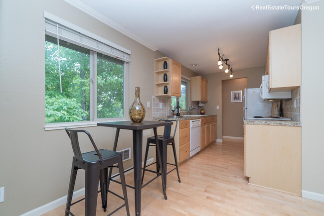 Building Photo - Updated & Stylish 1-Bedroom Condo with Top...