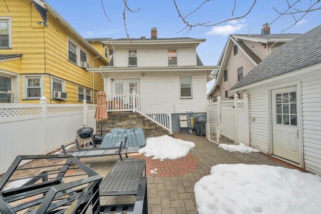 Building Photo - 67 Hillcrest Rd