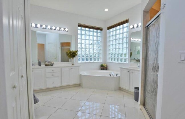 Building Photo - ***MOTIVATED LANDLORD***WONDERFUL ANNUAL 3...
