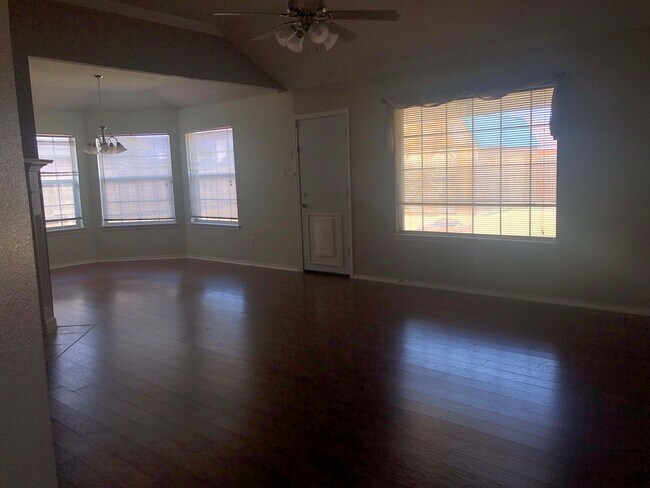 Building Photo - Home Sweet Home!!! November 2022!