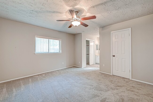 Building Photo - 24130 Silversmith Ln