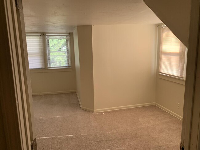 Building Photo - 500 S Lincoln St