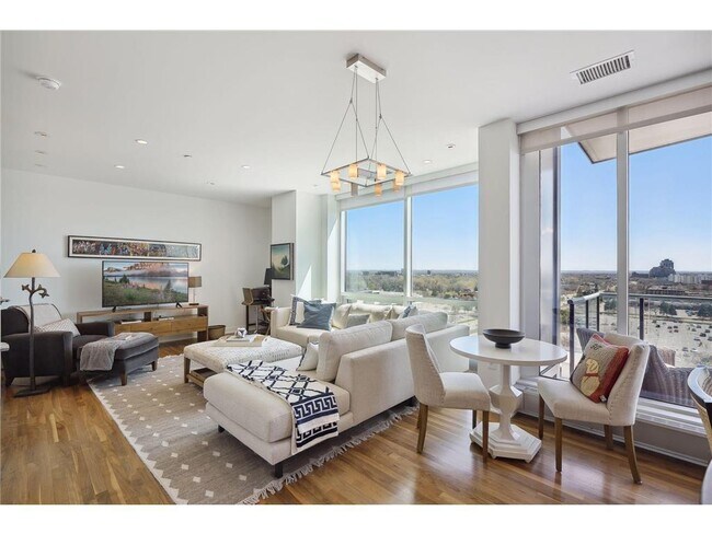 Building Photo - 3209 Galleria