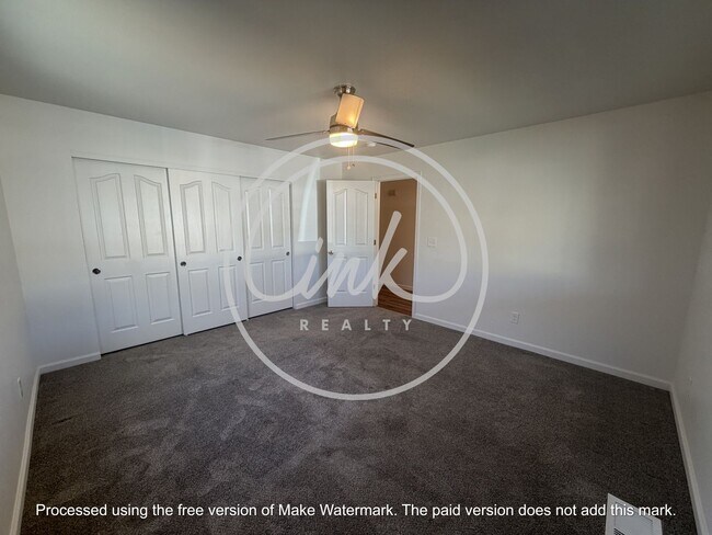 Building Photo - 2 Bedroom Duplex with amazing views in Gardnerville Ranchos