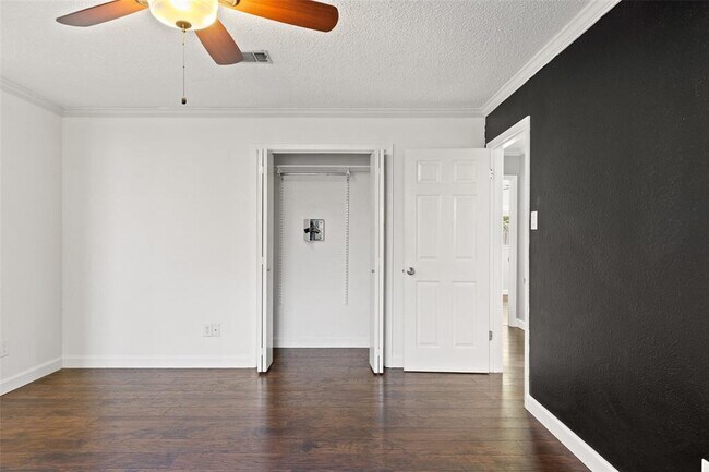 Building Photo - 2808 Firecrest Dr