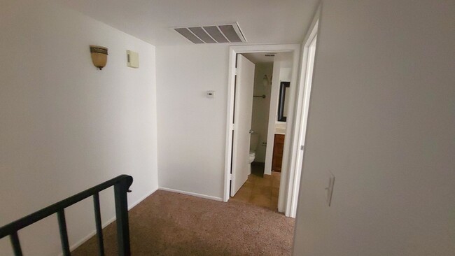 Building Photo - VERY NICE SOUTH SCOTTSDALE TOWNHOME!