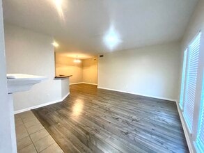 Building Photo - 222 Jardin De Mer Pl
