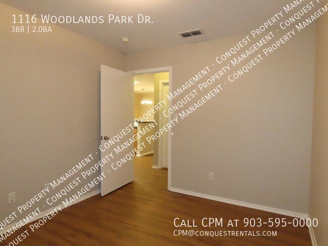 Building Photo - 1116 Woodlands Park Dr