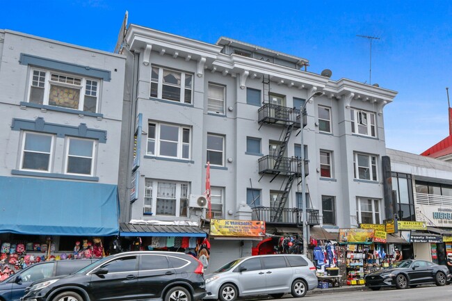 Building Photo - 720 S. Alvarado St