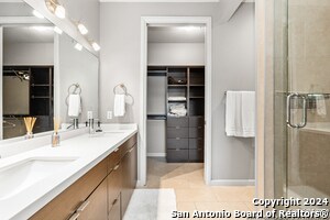 Building Photo - 17902 La Cantera Pkwy