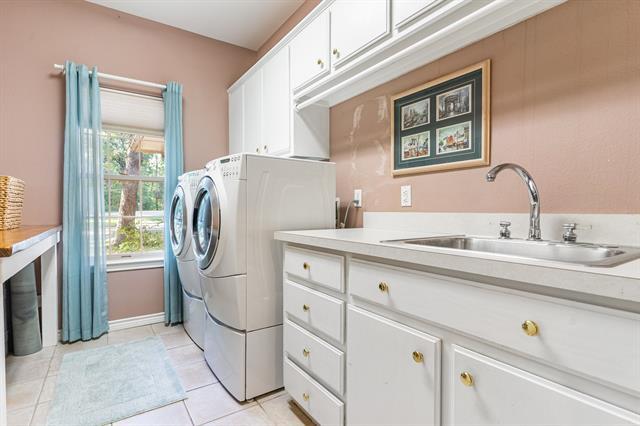 Building Photo - 355 Beachside Dr