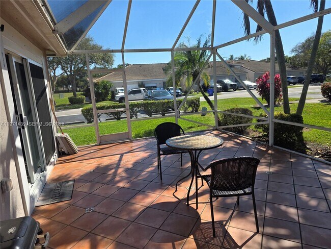 Building Photo - 11688 SW 17th Ct