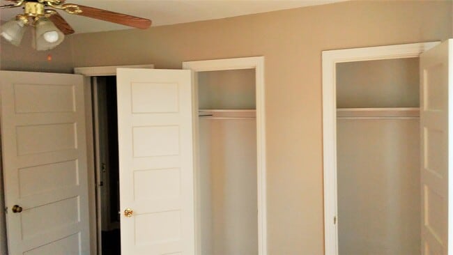 Building Photo - 15585 TX-36