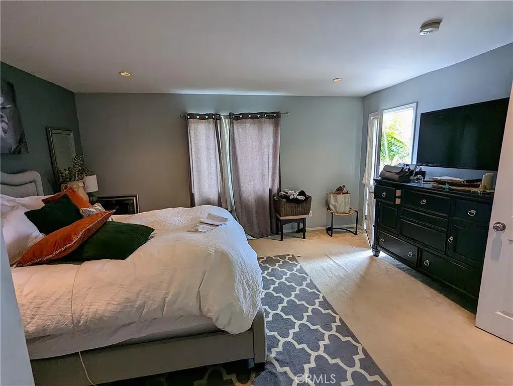 Building Photo - 2317 S Harcourt Ave