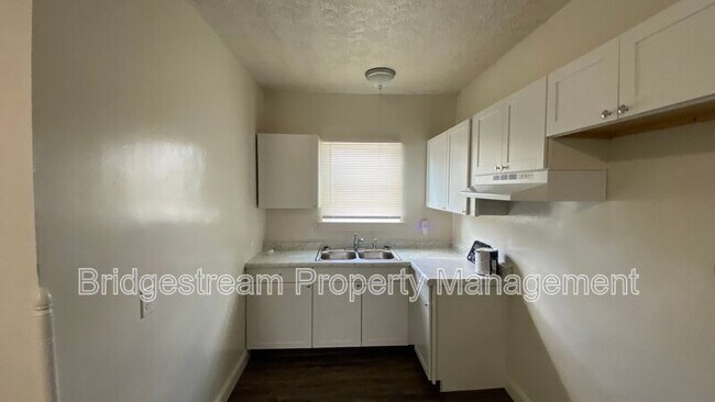 Building Photo - 14 Nassau St