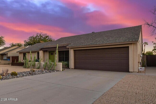 Building Photo - 6501 E Sandra Terrace