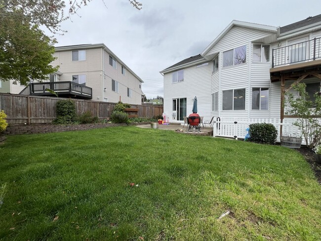 Building Photo - Elegant 5BR + Bonus Room Home with Bay Windows, Entertainment Room & Oversized Primary Retreat