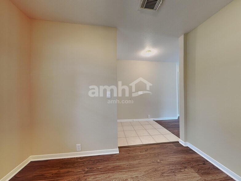 Building Photo - 651 Cypresswood Ter