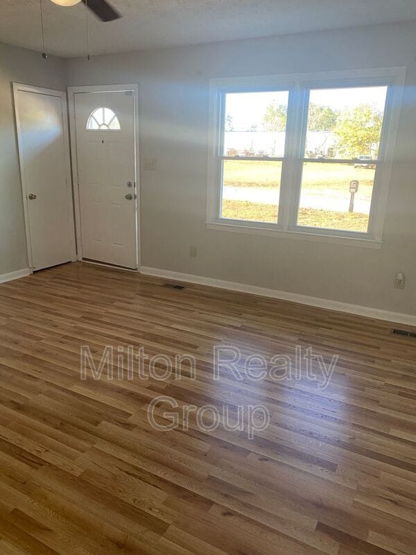Building Photo - 54 Rolling Springs Dr