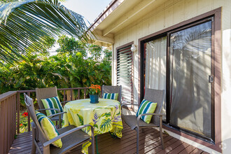 Building Photo - Adorable Beach Style 3 bedroom, 2 bath hom...