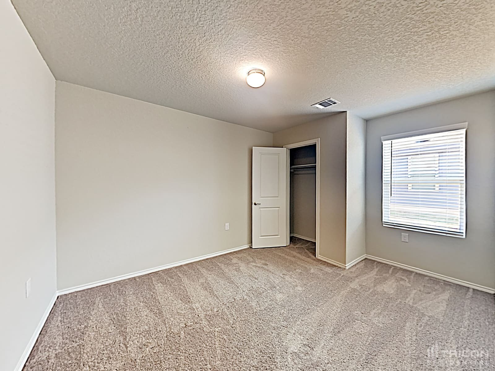 Building Photo - 1410 Putters Edge