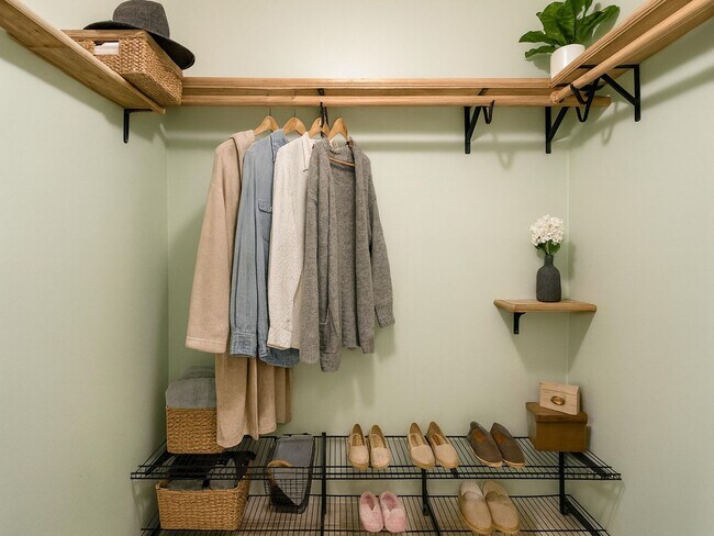 Building Photo - Charming 2BR 2BA Home w/  Full Appliance Suite • Fenced Yard • Driveway Parking in Miramar