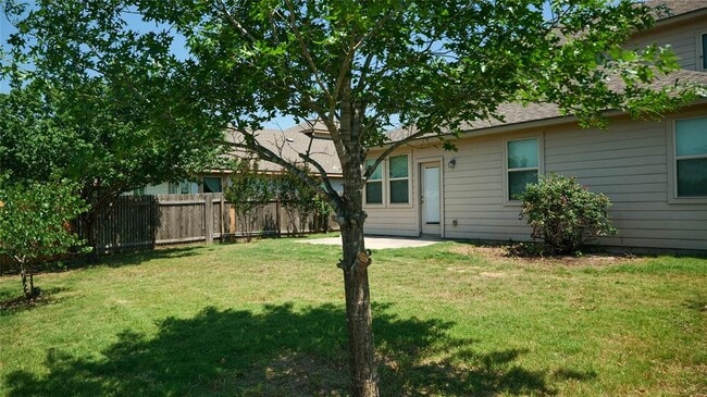 Building Photo - 17208 Bridgefarmer Blvd