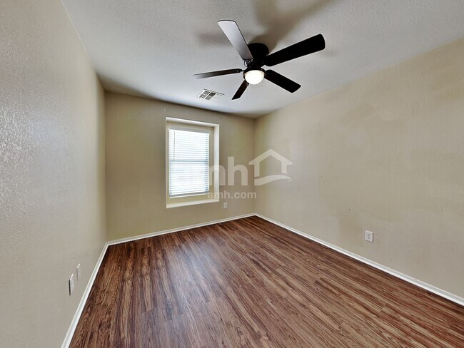 Building Photo - 25822 W Nancy Ln