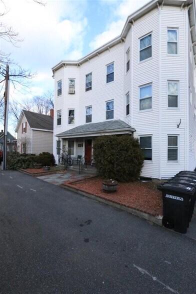 Building Photo - 18 White Street Pl