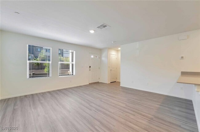 Building Photo - 3729 Celesta Vis Ave