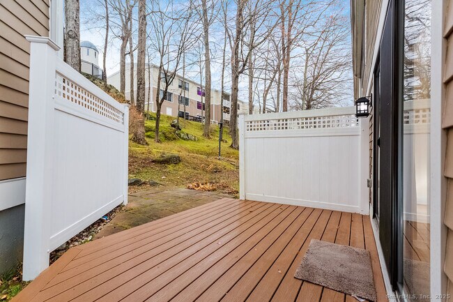 Building Photo - 13 Lawson Ln