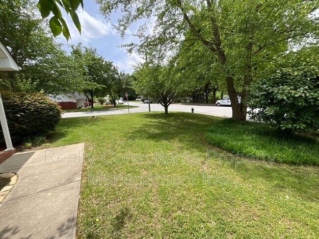 Building Photo - 6609 Poplar Grove Trail