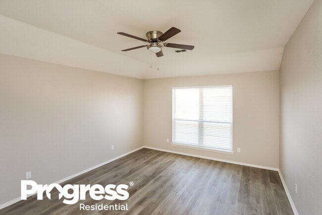 Building Photo - 6918 Meadow Bend Dr