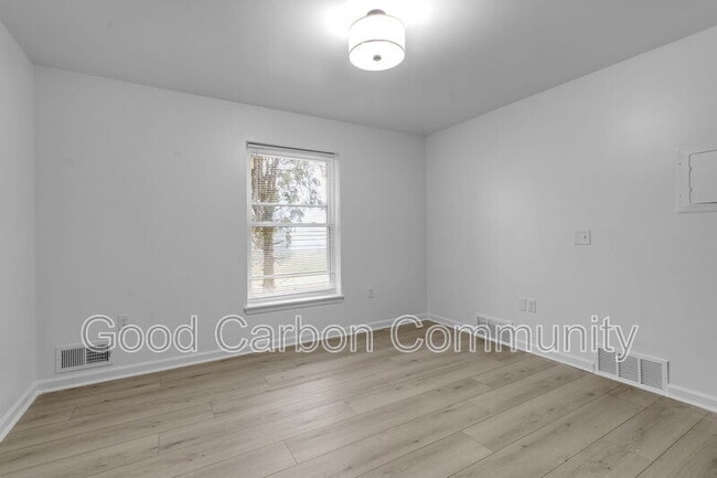 Building Photo - 7008 Erie Rd