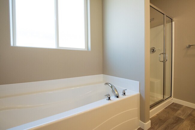 Building Photo - New 4 Bedroom Home in Post Falls with 3 Car Garage!