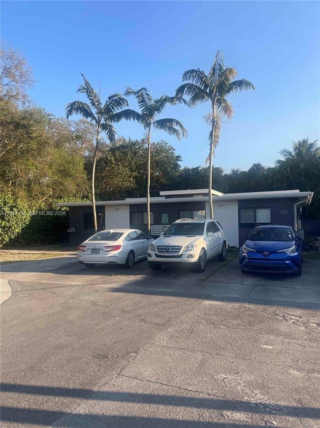 Building Photo - 760 NE 122nd St