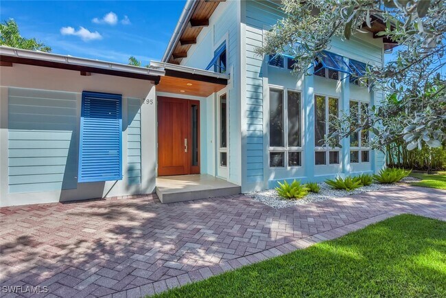 Building Photo - 795 18th Ave S