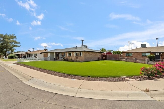 Building Photo - 2234 N 74th Way