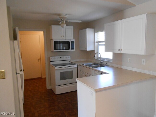 Building Photo - 3912 9th St SW