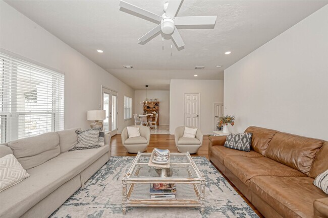 Building Photo - 16535 Oat Mill Dr