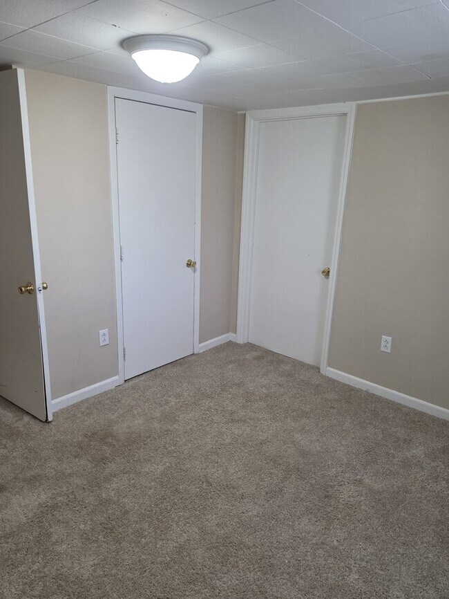 Building Photo - Cute Stoneville Bungalow