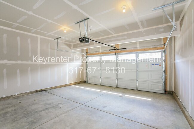 Building Photo - 9738 Behner Dr