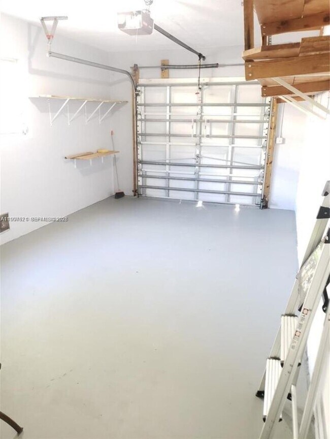 Building Photo - 3040 SW 77th Ct