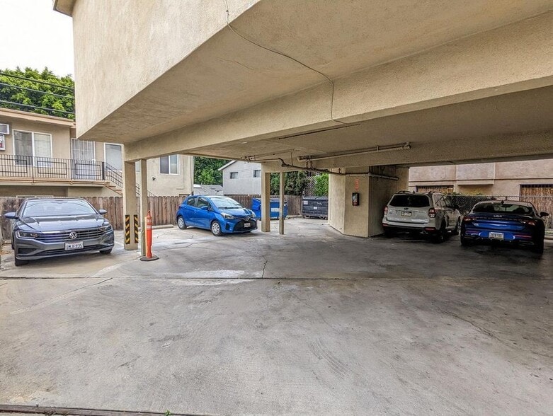 Building Photo - 3365 Keystone Av