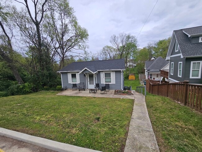 Building Photo - 2226 Cruzen St