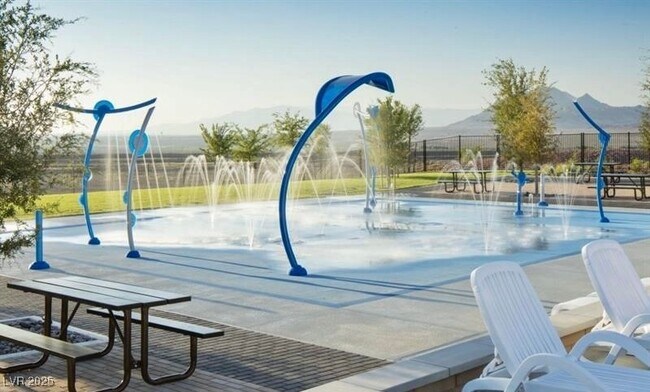 Building Photo - 510 Golden Cardinal Ave