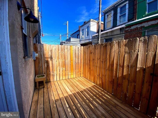 Building Photo - 1457 N Corlies St