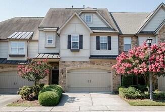 Building Photo - Gorgeous 3 Bedroom 2.5 Bathroom Townhome- Located in Stone Creek Village, Cary! Available August ...