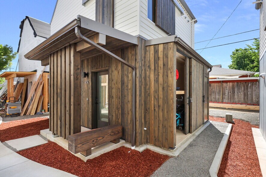 Building Photo - 45 W 27th Ave