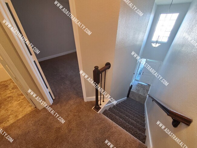 Building Photo - 8318 N Spruce Ave